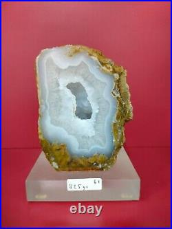 Agate crystal in petrified wood polished with base 825gr 5x8x11cm (61)